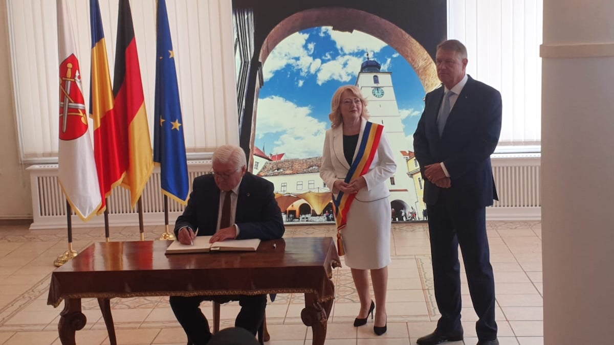 LIVE Vizita președintelui Germaniei în Sibiu. A urcat în turnul slăninii bisericii fortificate din Cristian