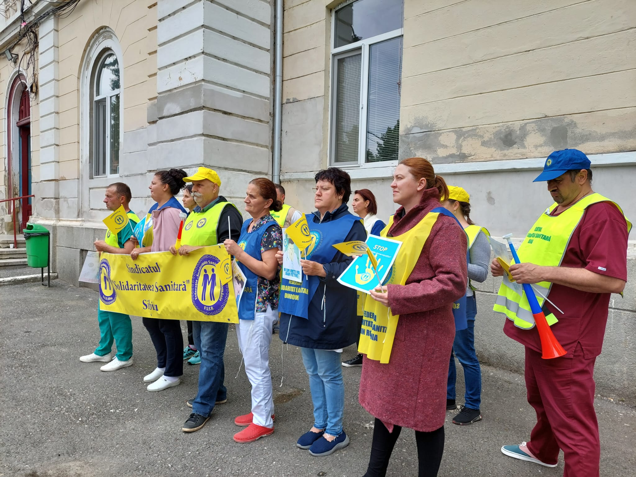 Proteste în spitalele din Sibiu: „Lucrăm multe ore și suntem puțini oameni. Suntem epuizați”