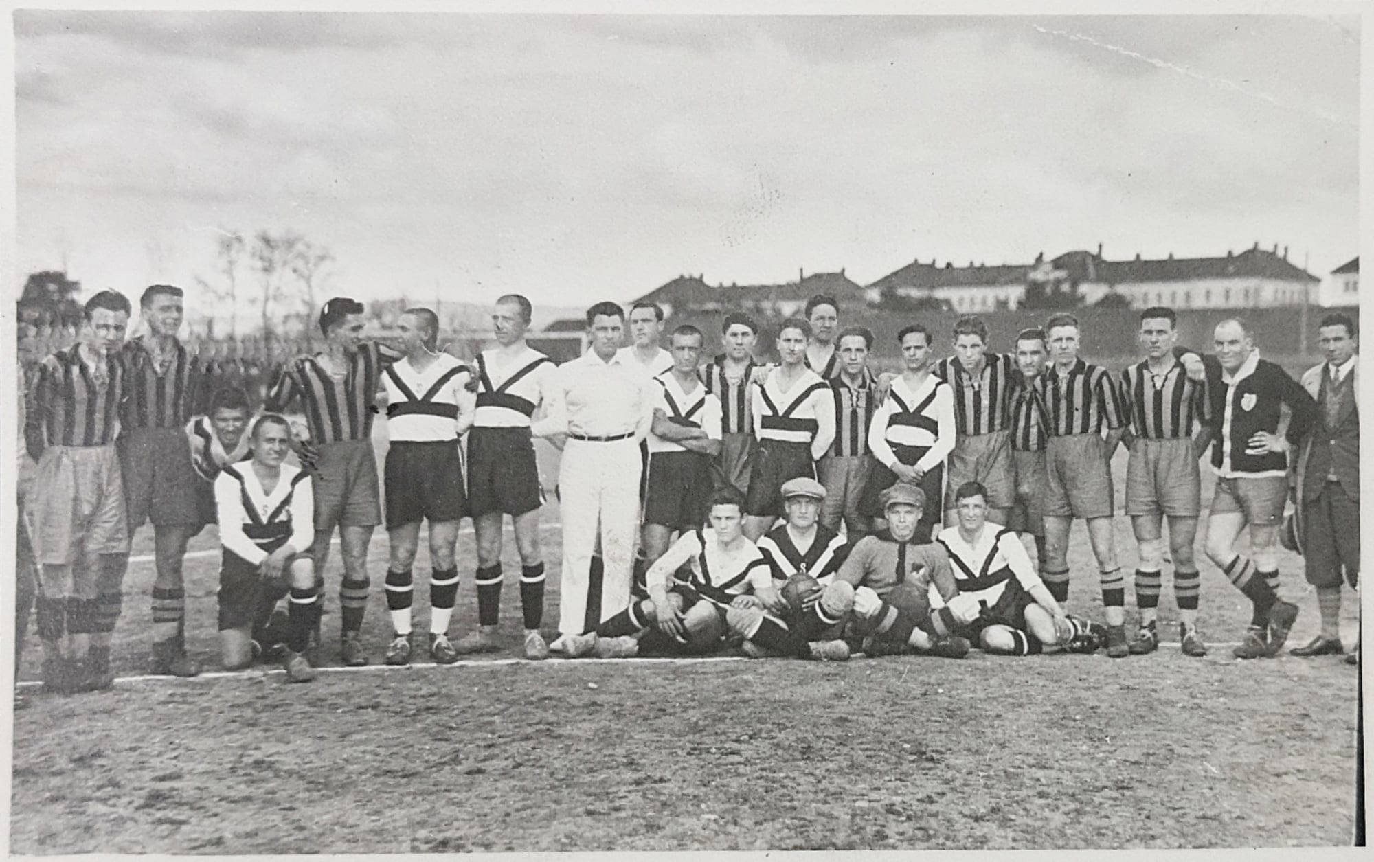 „Șoimii Sibiu”: O călătorie în imagini prin istoria echipei de fotbal. Cea mai veche fotografie prezentată datează din 1921