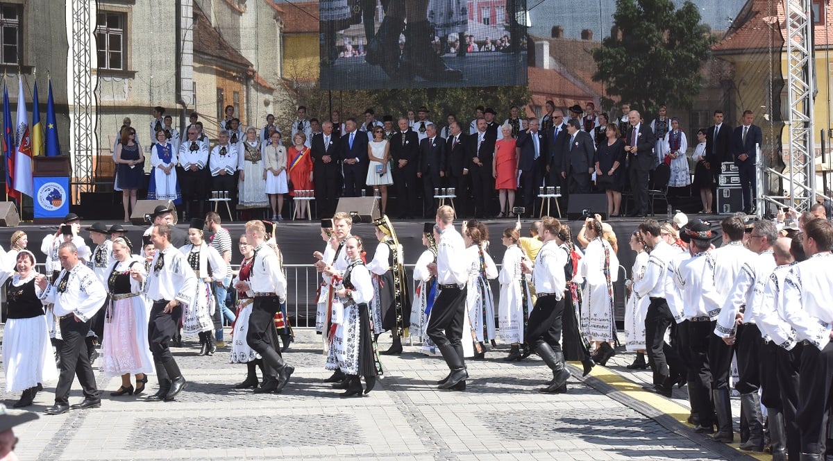 Populația germană scade sub 1%, pentru prima oară în județul Sibiu. ”Uitați-vă ce bătălie e pentru școlile de limbă germană. Asta ne interesează, de fapt”
