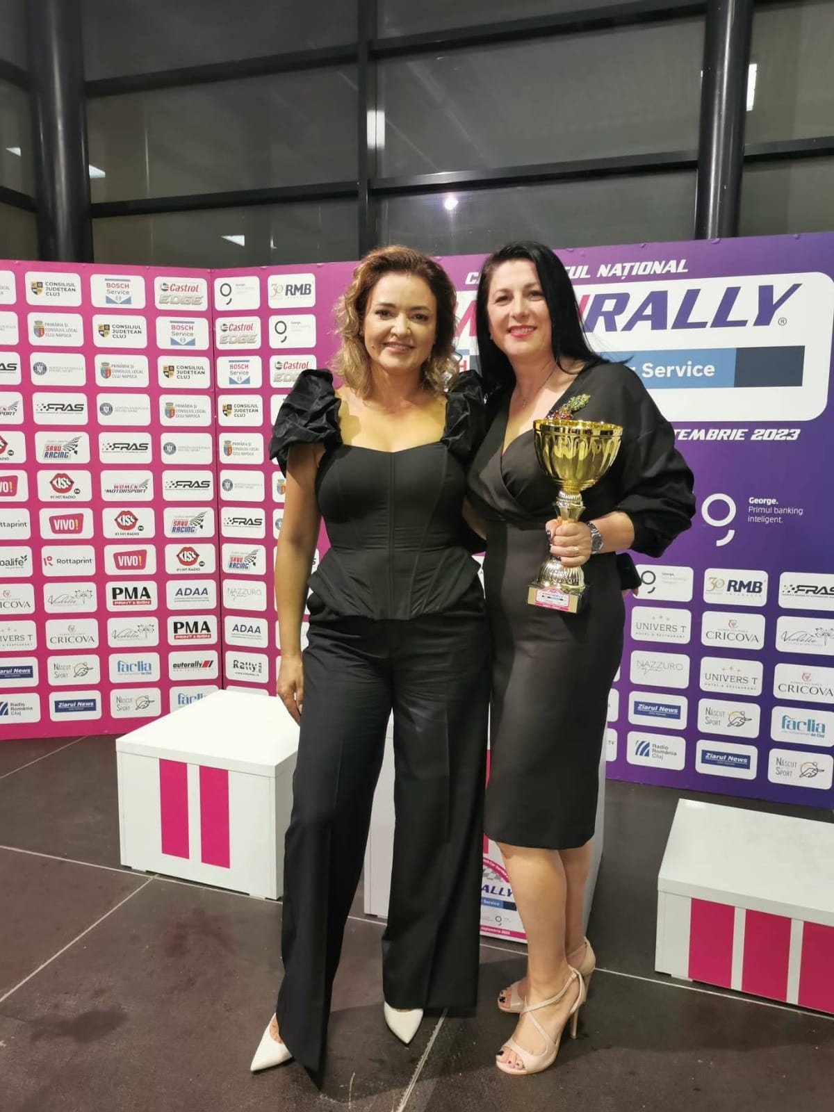 O angajată a primăriei Sibiu, campioană națională la Women Rally. „Mi-am dovedit mie că pot să fac mai mult, că pot să-mi depășesc limitele și pot să ajung să urc pe podium”