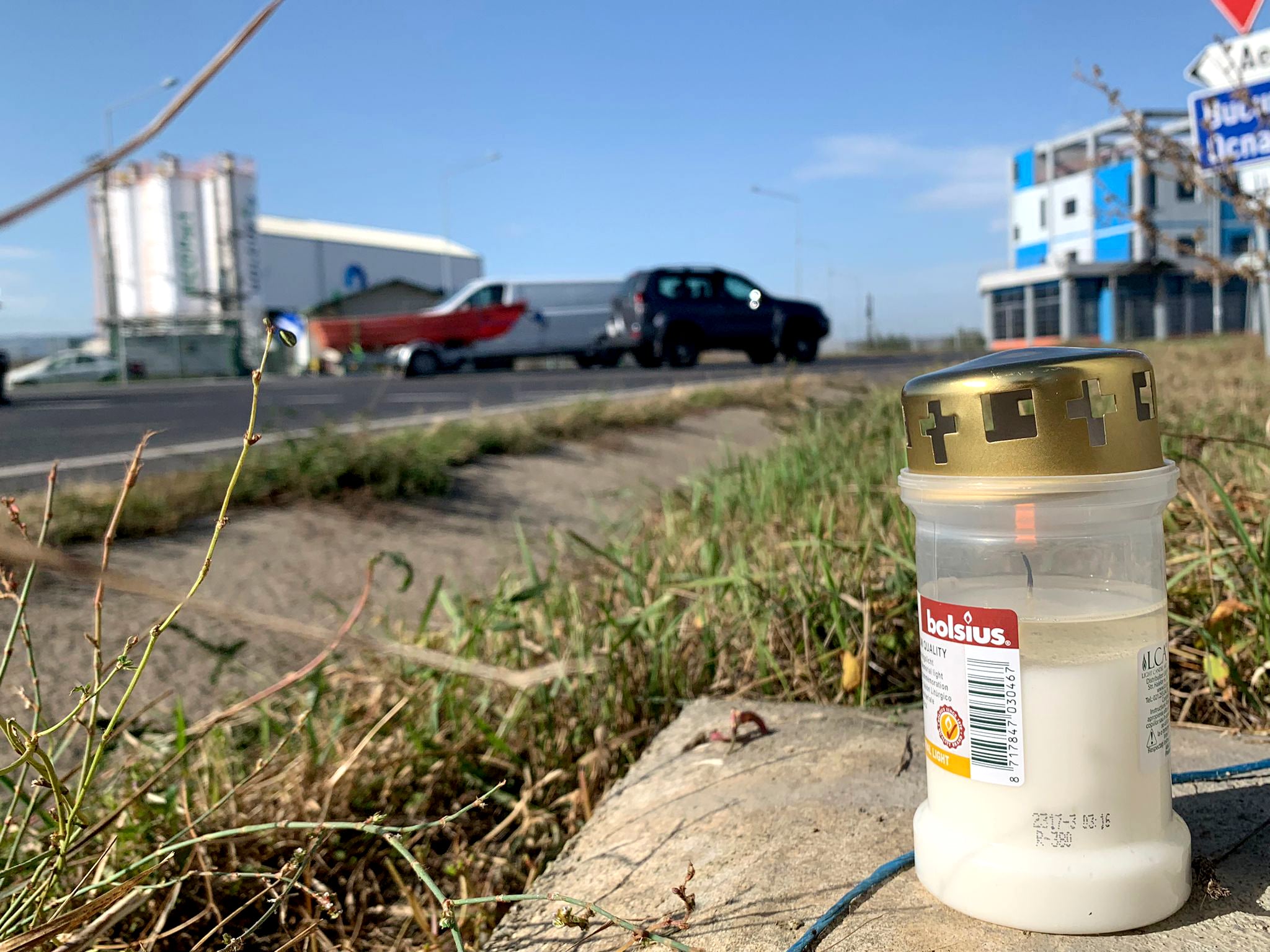 A fost martor la cele mai grave accidente care au avut loc în intersecția din capătul drumului hoților și a ieșit să protesteze. „Cer autorităților să facă ceva”