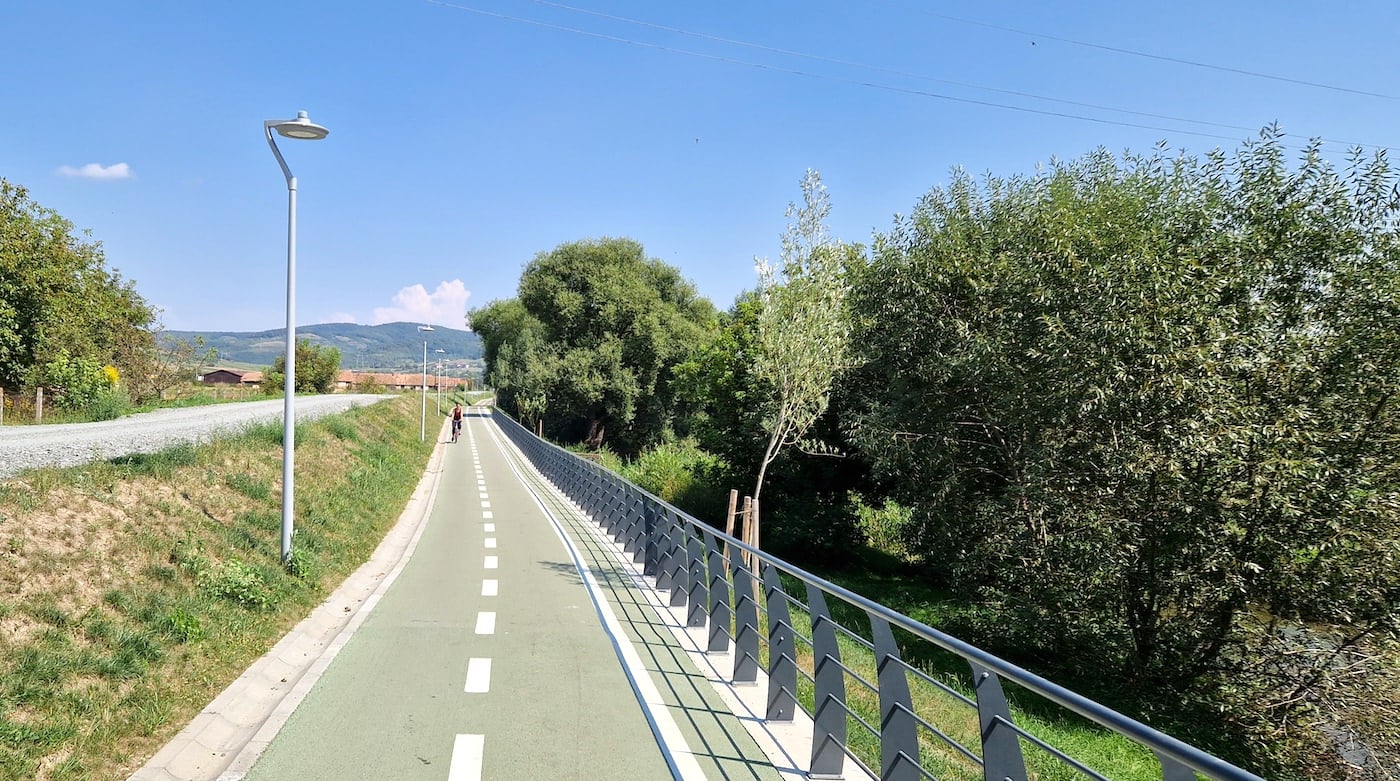„Se va pune accent pe revigorarea cadrului natural.” 45,9 milioane lei pentru tronsoanele II și III din pista de biciclete de pe malul Cibinului
