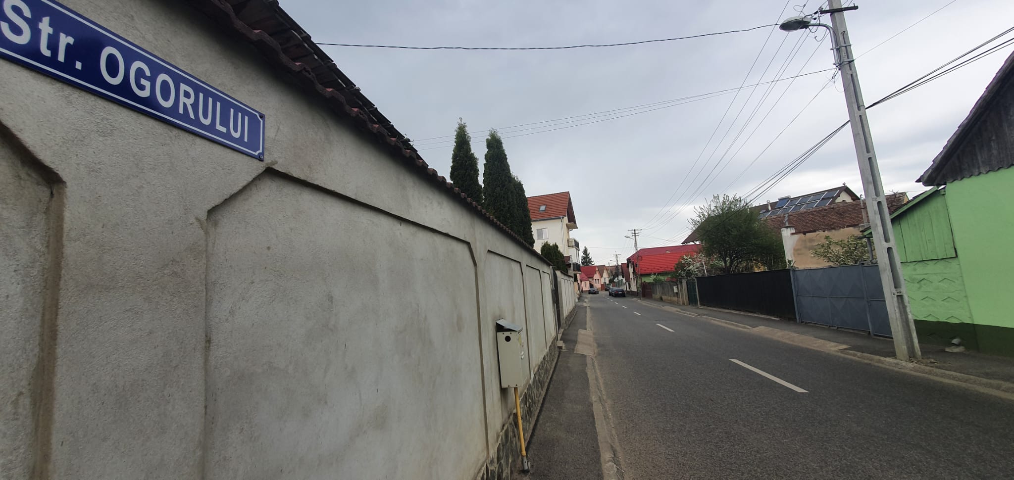 Ce le răspunde primăria celor peste 160 de sibieni care au semnat petiția pentru asfaltarea Ogorului