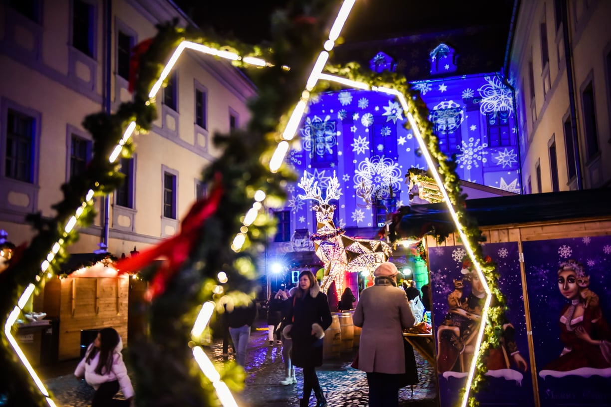Ce facem în minivacanța de 1 Decembrie? Recital de colinde, la plimbare cu mocănița, se deschide sezonul de ski și intrare gratuită la Muzeul de Istorie