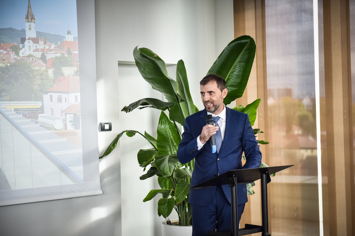 De la un garaj la un sediu de 10 milioane de euro. Doi prieteni din Sibiu au inaugurat cea mai nouă clădire de birouri din oraș
