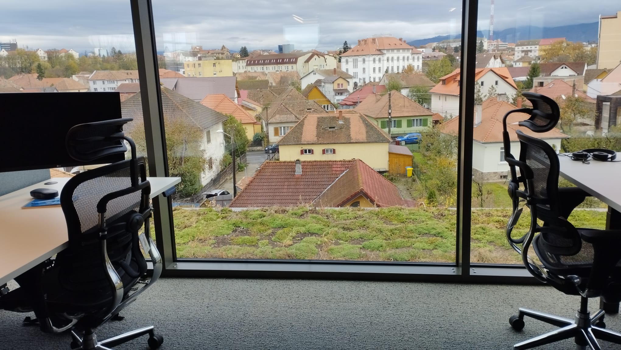 De la un garaj la un sediu de 10 milioane de euro. Doi prieteni din Sibiu au inaugurat cea mai nouă clădire de birouri din oraș