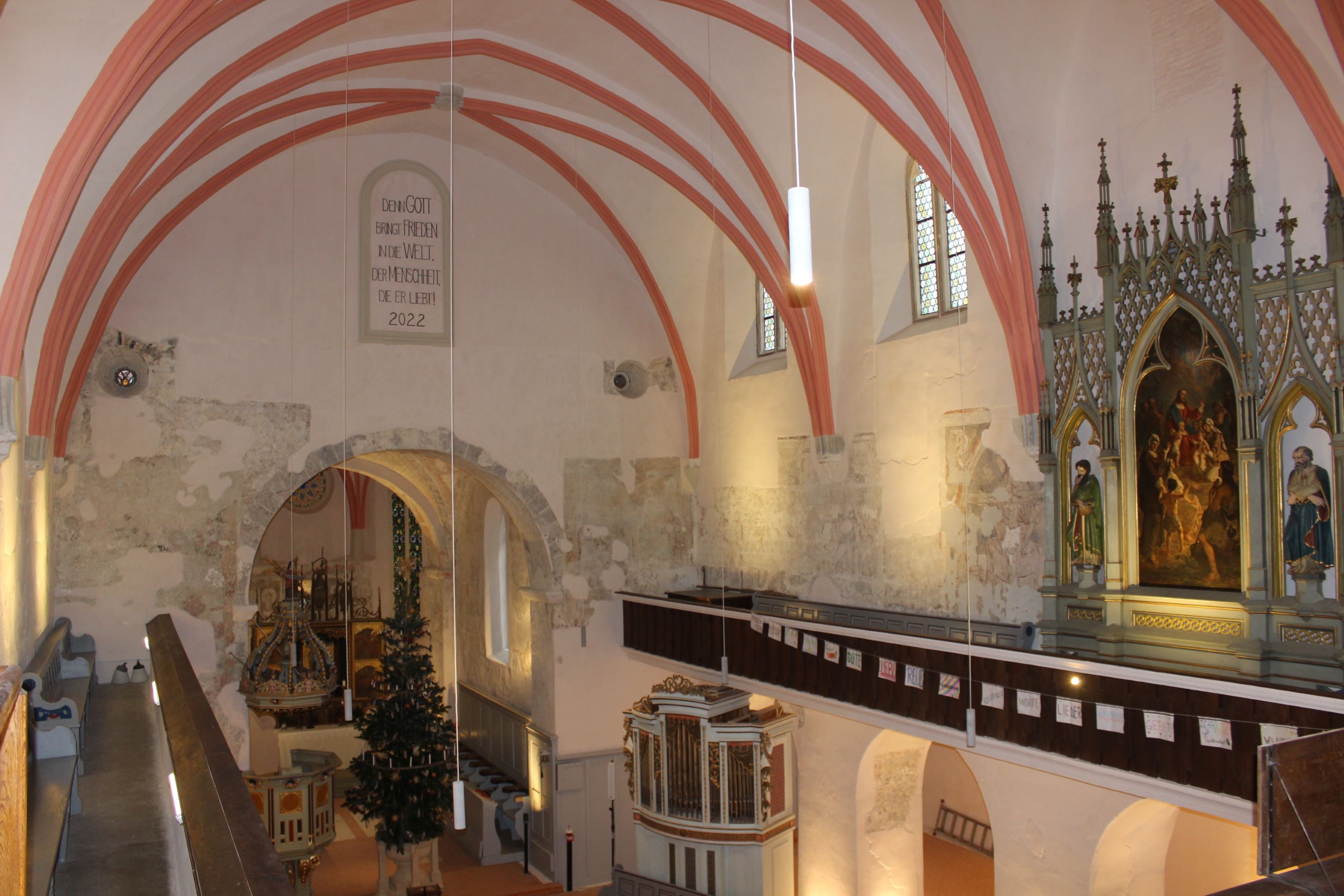 S-au încheiat lucrările la Biserica fortificată din Cisnădie, cu peste 8 milioane de lei. „Cred că am atins toate colțurile clădirii. Așa am descoperit fresca din interior”