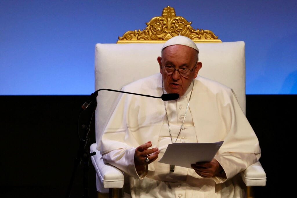 papa-francisc-9kgm