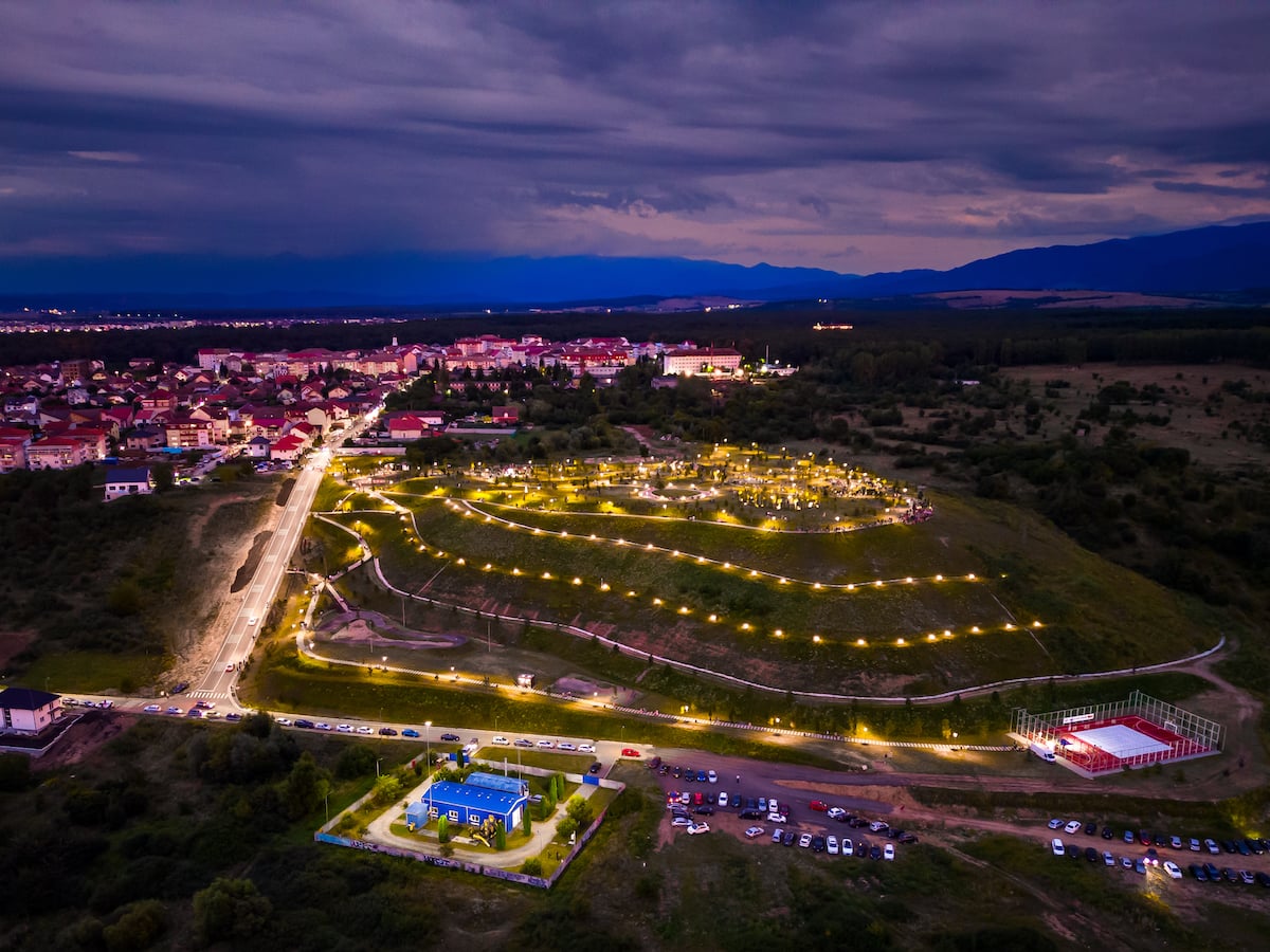FOTO Mii de sibieni au vizitat Belvedere, cel mai nou parc al Sibiului și al doilea ca dimensiuni