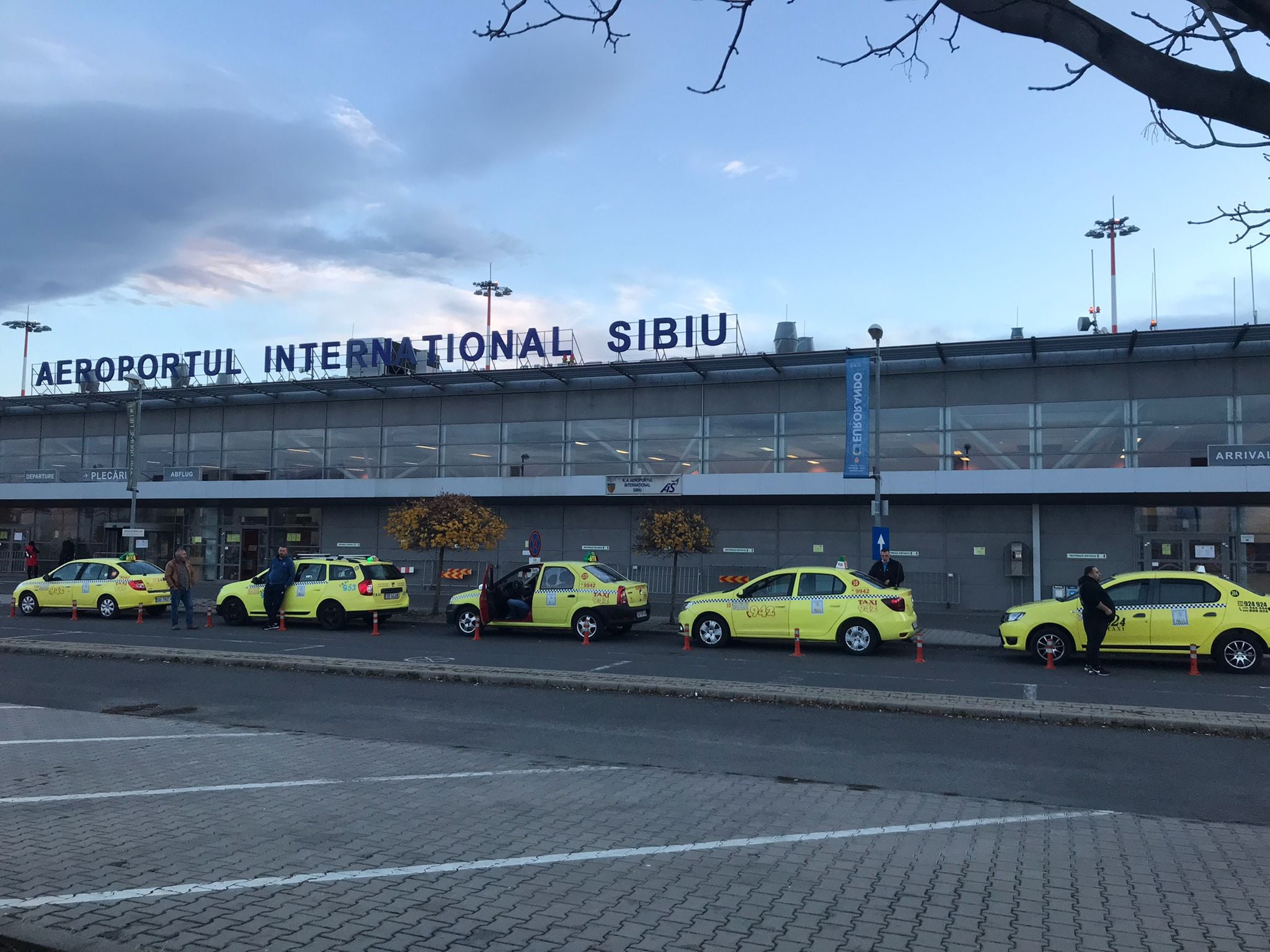 aeroportul-international-sibiu-taxiuri-acku