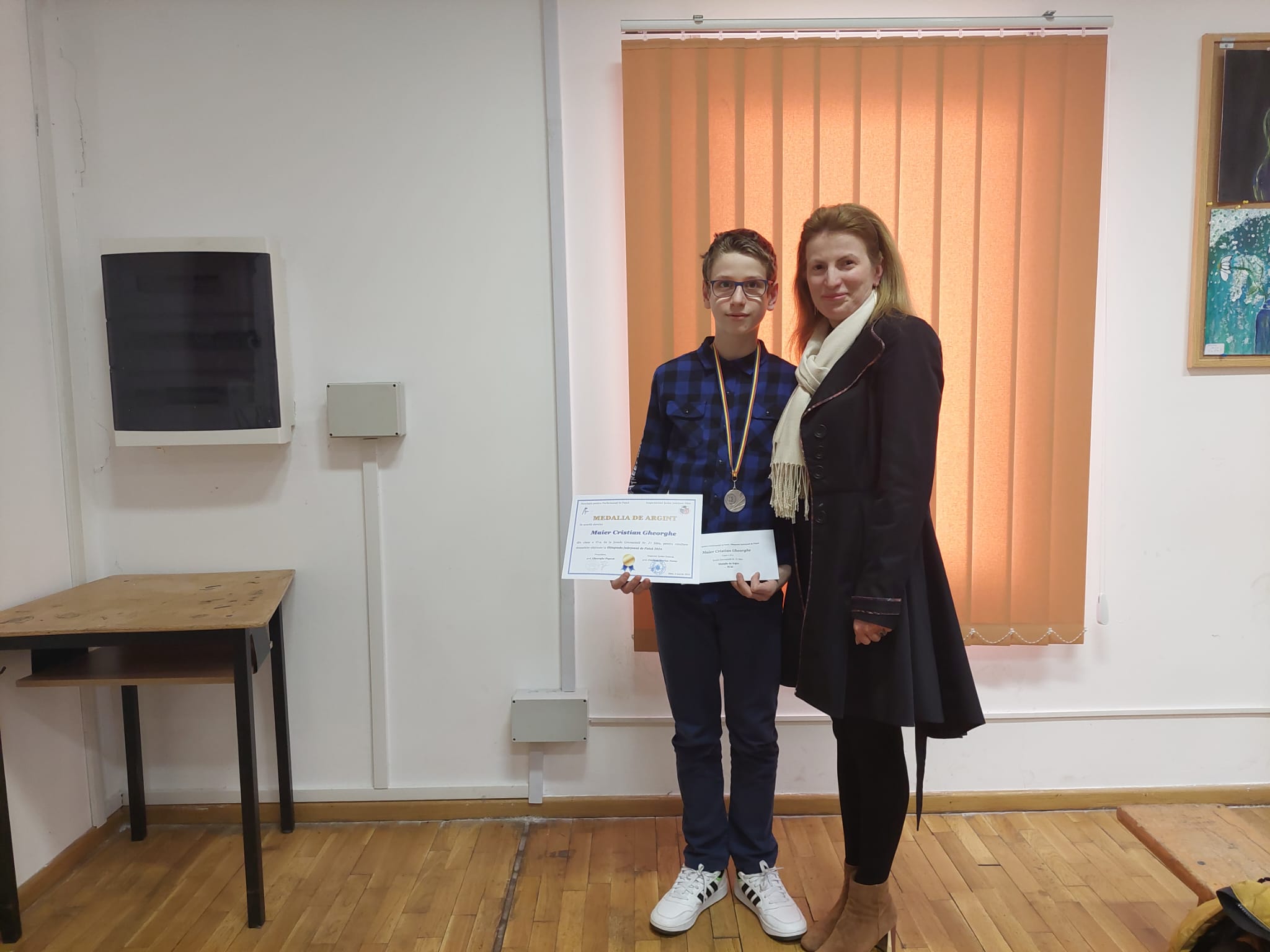 Fizica are cel mai mare lot de participare la o olimpiadă națională. Peste 100 de elevi și profesori au fost premiați la Colegiul Lazăr