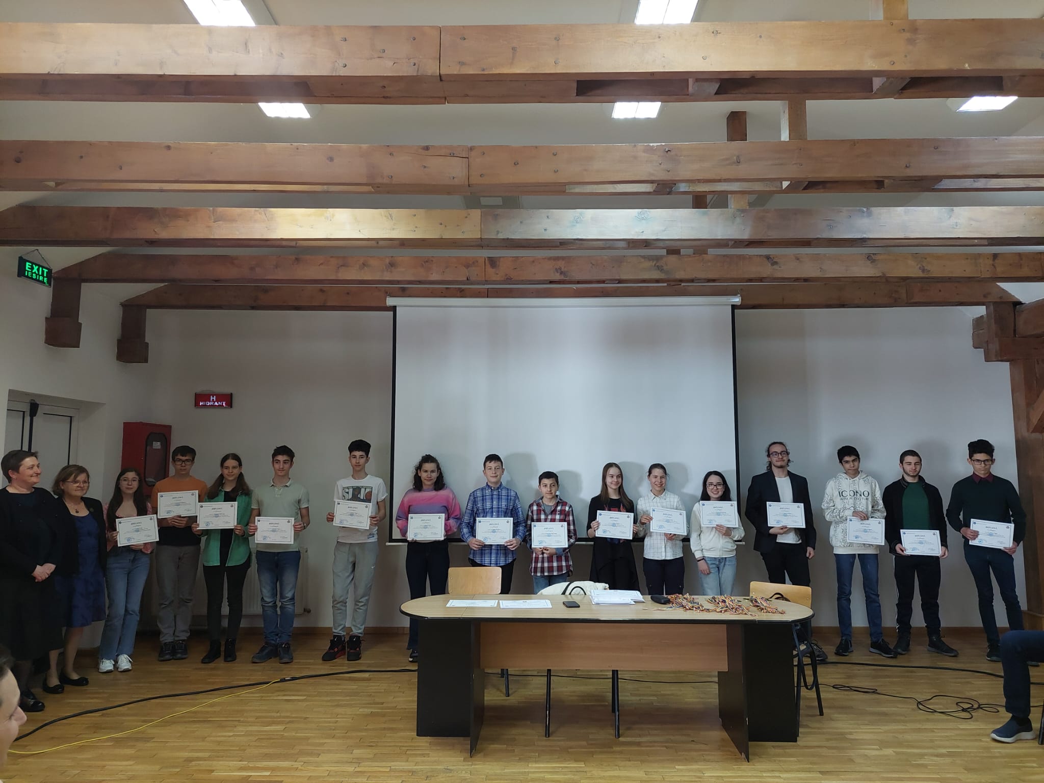 Fizica are cel mai mare lot de participare la o olimpiadă națională. Peste 100 de elevi și profesori au fost premiați la Colegiul Lazăr
