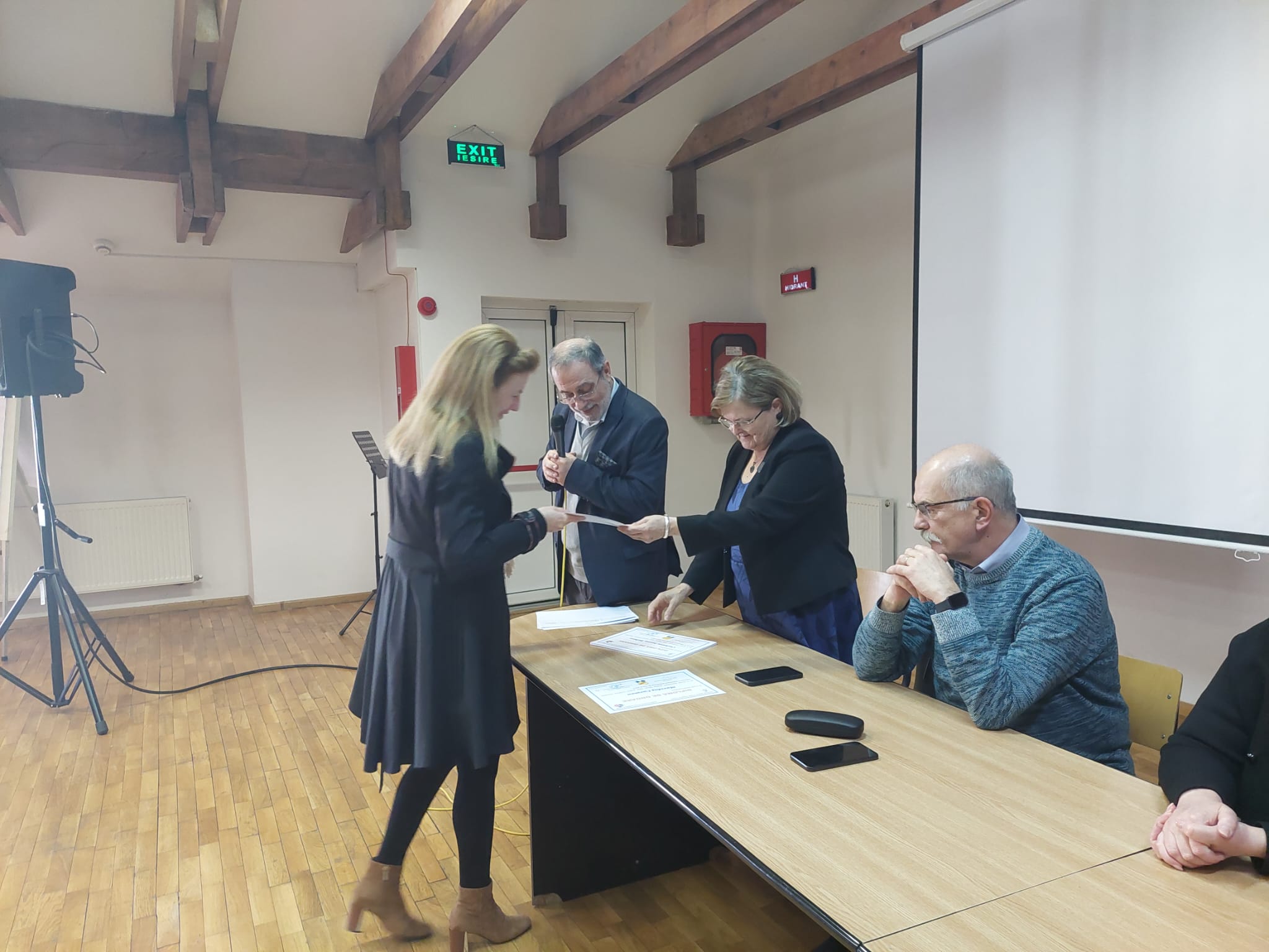 Fizica are cel mai mare lot de participare la o olimpiadă națională. Peste 100 de elevi și profesori au fost premiați la Colegiul Lazăr