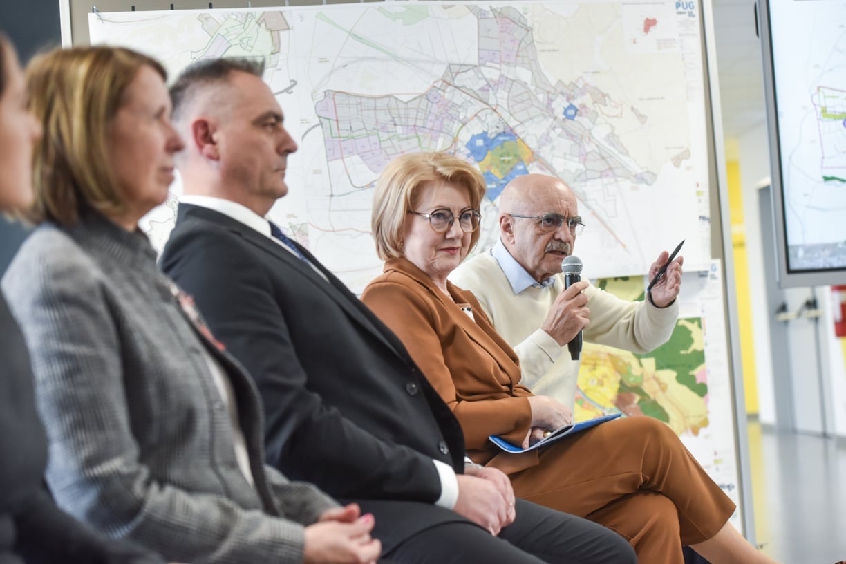 Noul PUG al Sibiului: „centre periferice” în cartiere, 134 ha de spații verzi noi, traseu inelar din Ogorului până în Gușterița. Primele observații ale arhitecților invitați la consultări