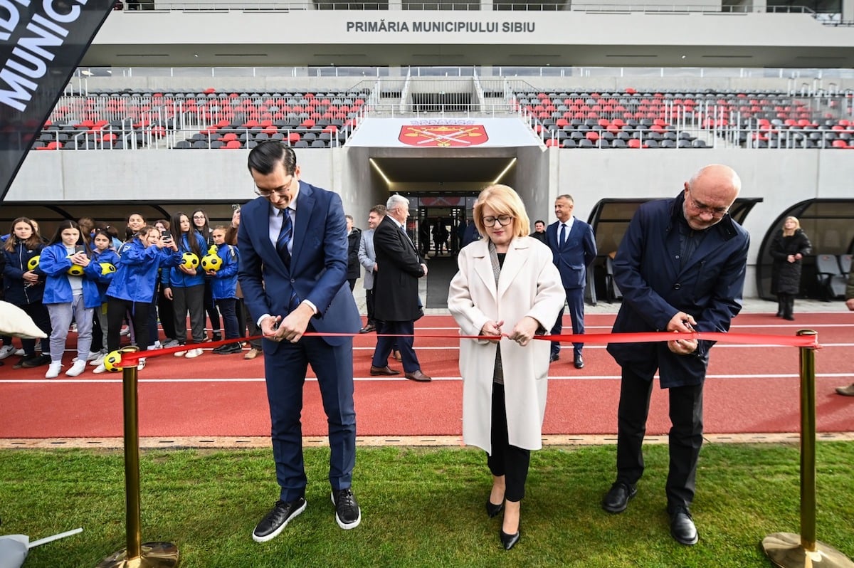2-inaugurarea-stadionului-municipal-sibiu-tp8u