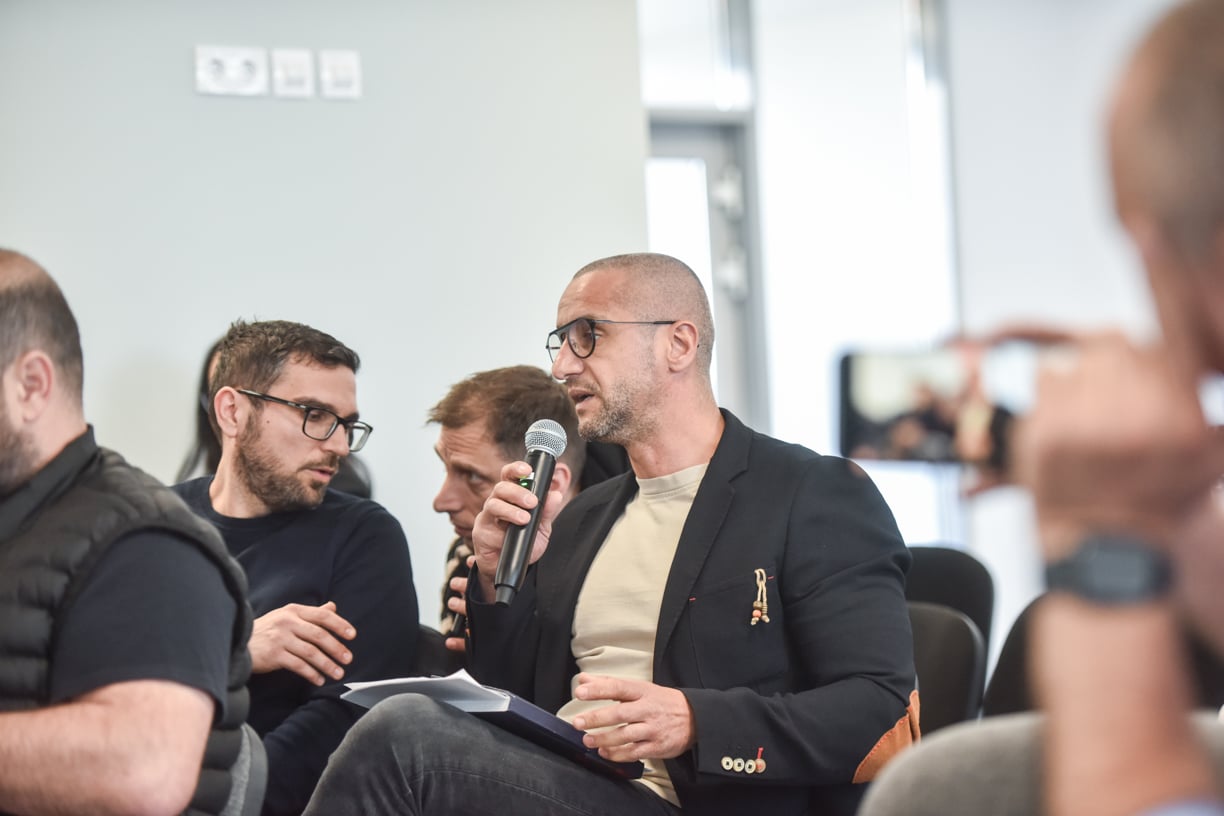 Dezbatere: dacă noul PUG va fi păstrat în forma propusă (mici) afaceri din Sibiu vor trebui închise. Primarul Fodor: „80% din spații corespund”