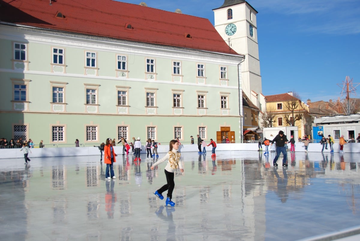 patinoar-piata-mare-1-xavz