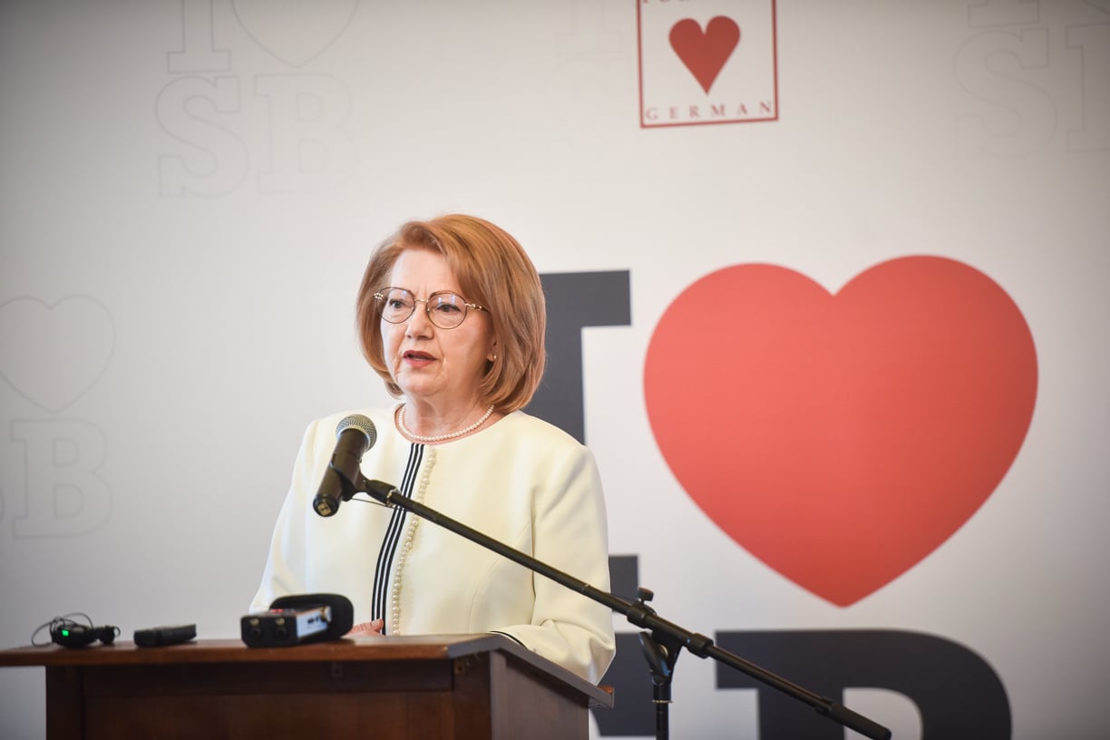 Competiția pentru funcția de primar al Sibiu se dă între nouă candidați: opt politici și unul independent. Principalele liste de candidați la Consiliul local