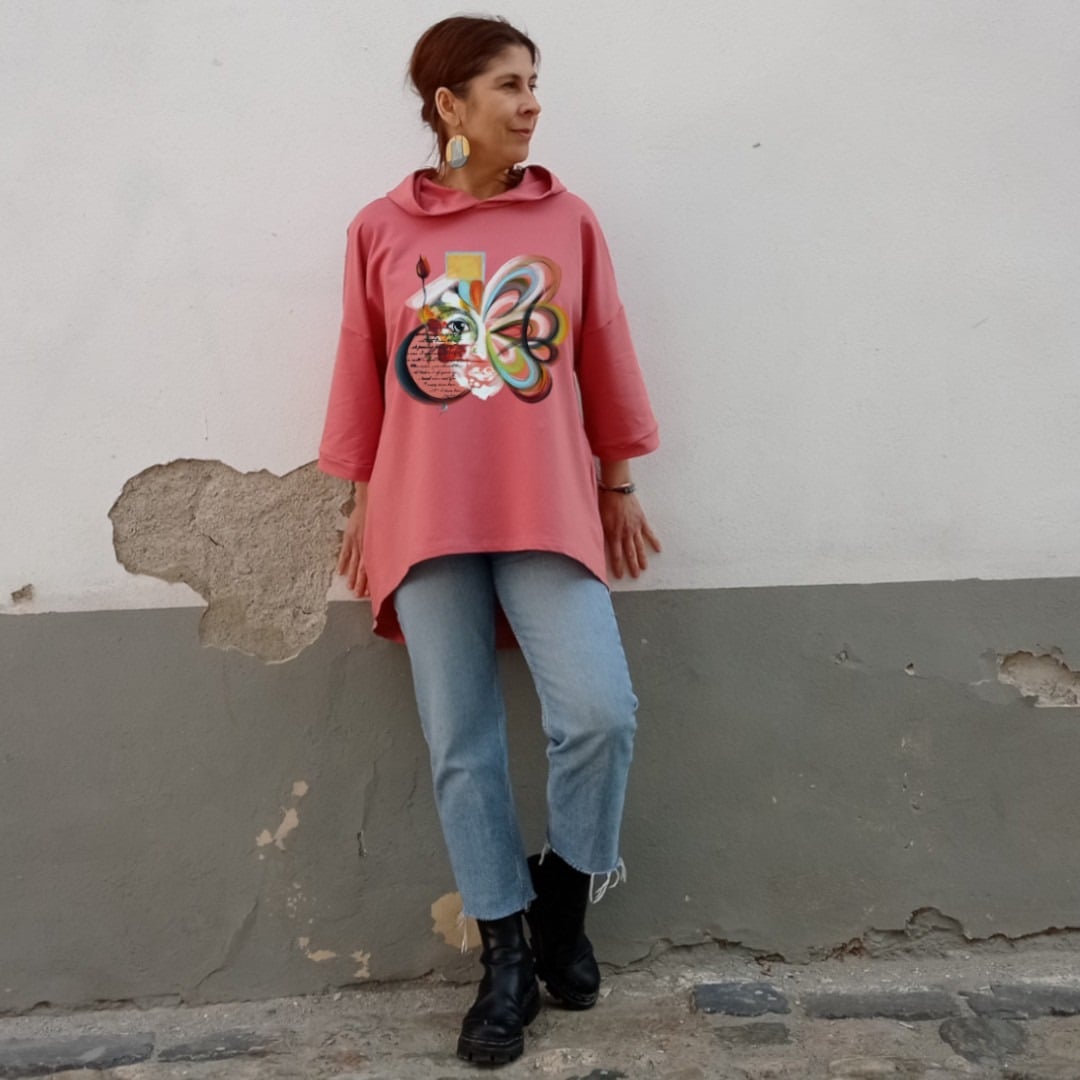 Colour Sense: O sibiancă a investit 40.000 de euro într-o afacere cu haine unicat. „Inspirația pentru creație o găsesc doar în trăirile mele”