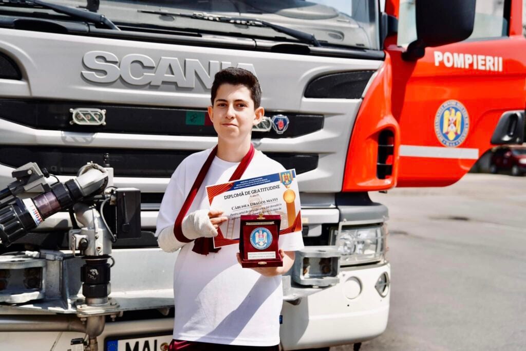 matei-baiat-care-a-salvat-inec-foto-isu-7-4qcl