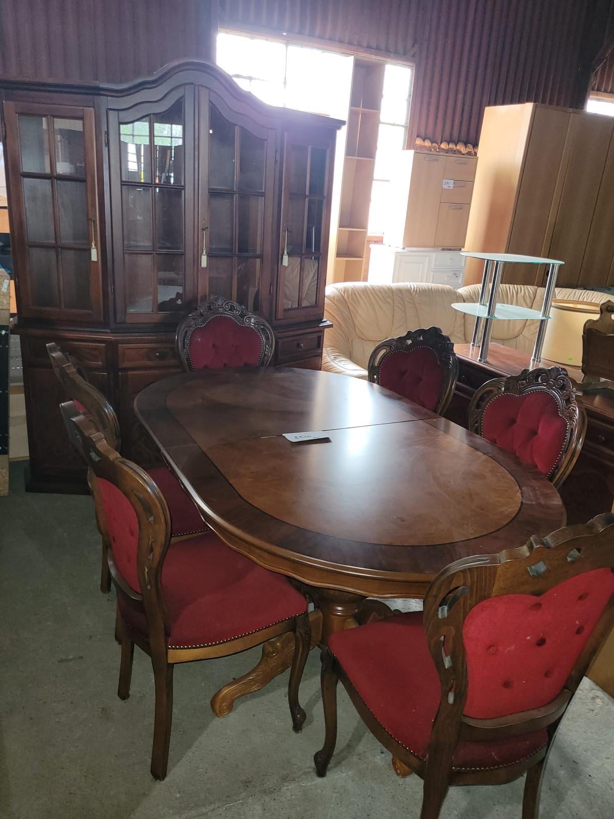 Doi maramureșeni stabiliți la Sibiu și-au deschis afacere cu mobilă second hand, cu investiție inițială de 20.000 de euro: Prețurile sunt sub jumătatea pieței