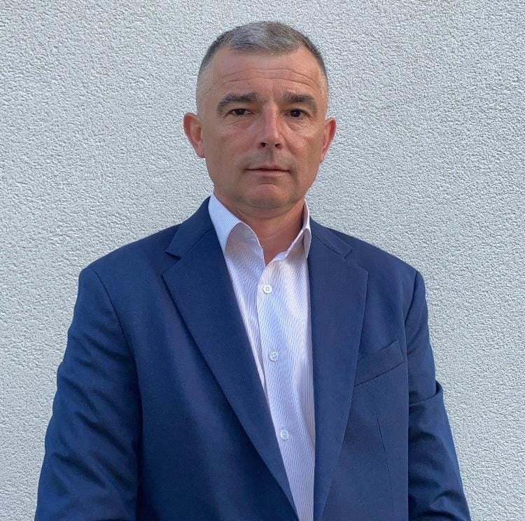 Două săbii într-o teacă? Ce fac primarii care au de așteptat până la toamnă pentru a intra în birou: „Noi încă nu știm ce am câștigat, dar ei știu ce au pierdut”