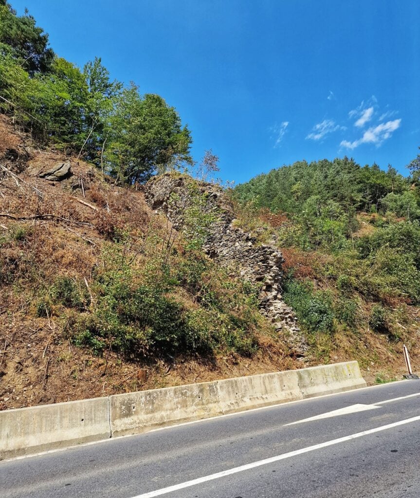 zid-turn-spart-foto-tara-cu-balauri-qfiw