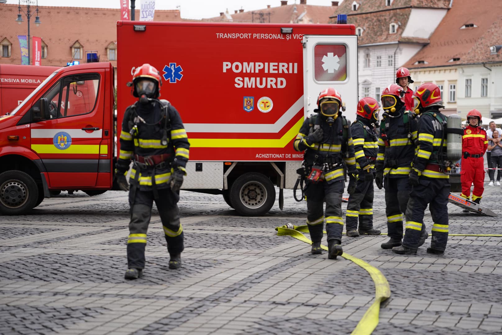 Actualizare. Exercițiu ISU la Brukenthal.  Au fost salvate persoane aflate la etajele superioare ale muzeului