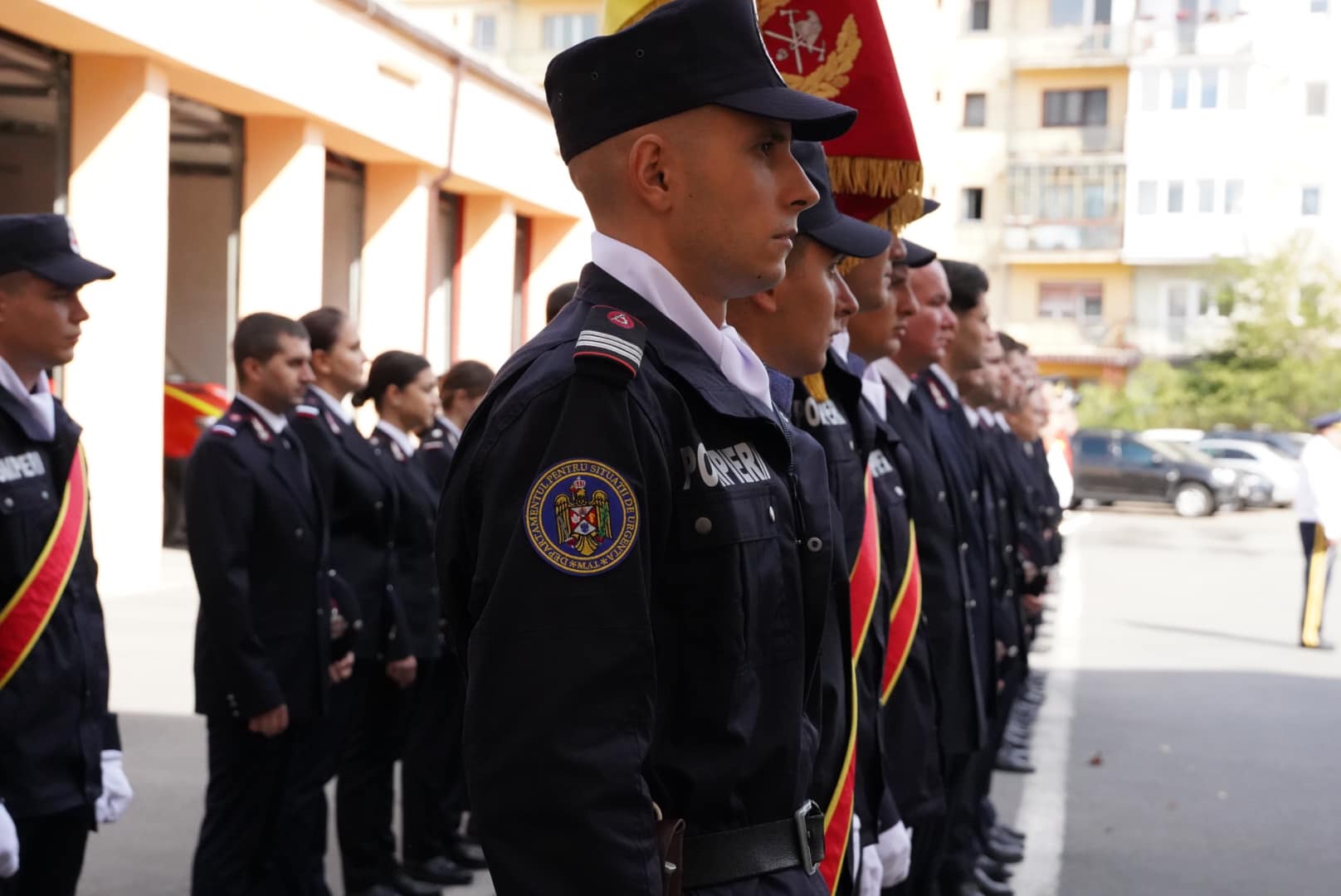 Pompierul Anului 2023 este plutonierului Petru Robert. Ceremonie militară la Sibiu, de Ziua Pompierilor