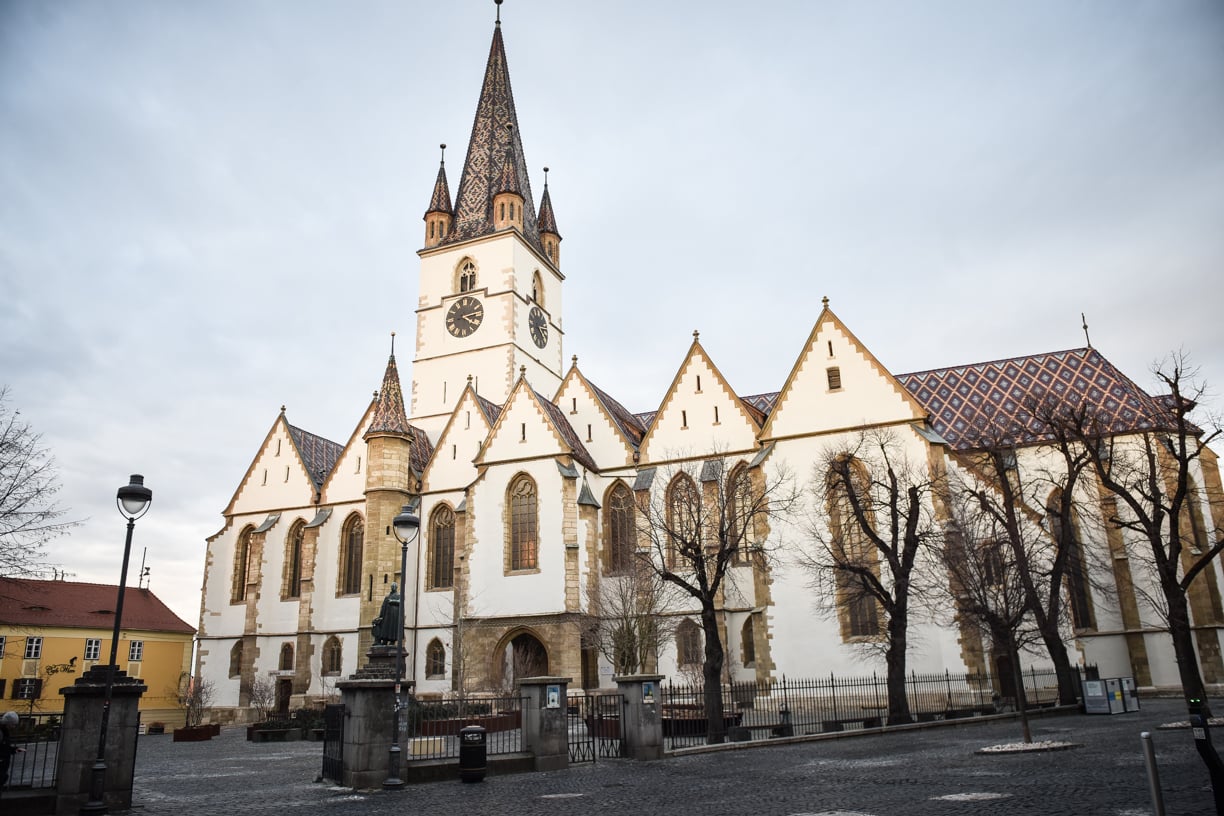 Ce facem în weekend? Avem de ales: artă, pizza, muzică, teatru, modă, sport sau filme