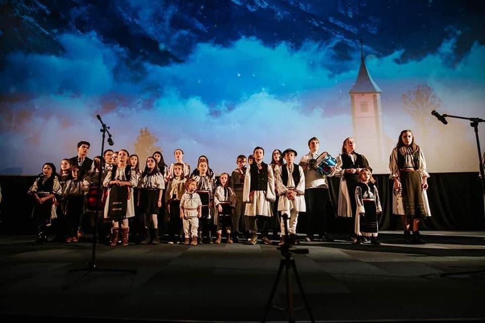 Corul de copii Dia.Logos reia repetițiile. „Cunoaștem misterioasele semne de notație a muzicii psaltice, prin joc, poveste și momente frumoase împreună”