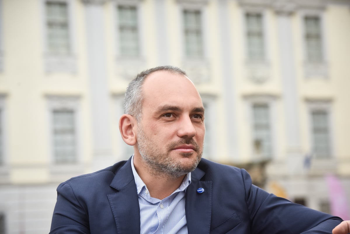 Adrian Echert, candidat USR la Camera Deputaților. De la cum spune că va face anticamera la miniștri, la răspunsuri scurte despre Lasconi, Iohannis ori centura de sud