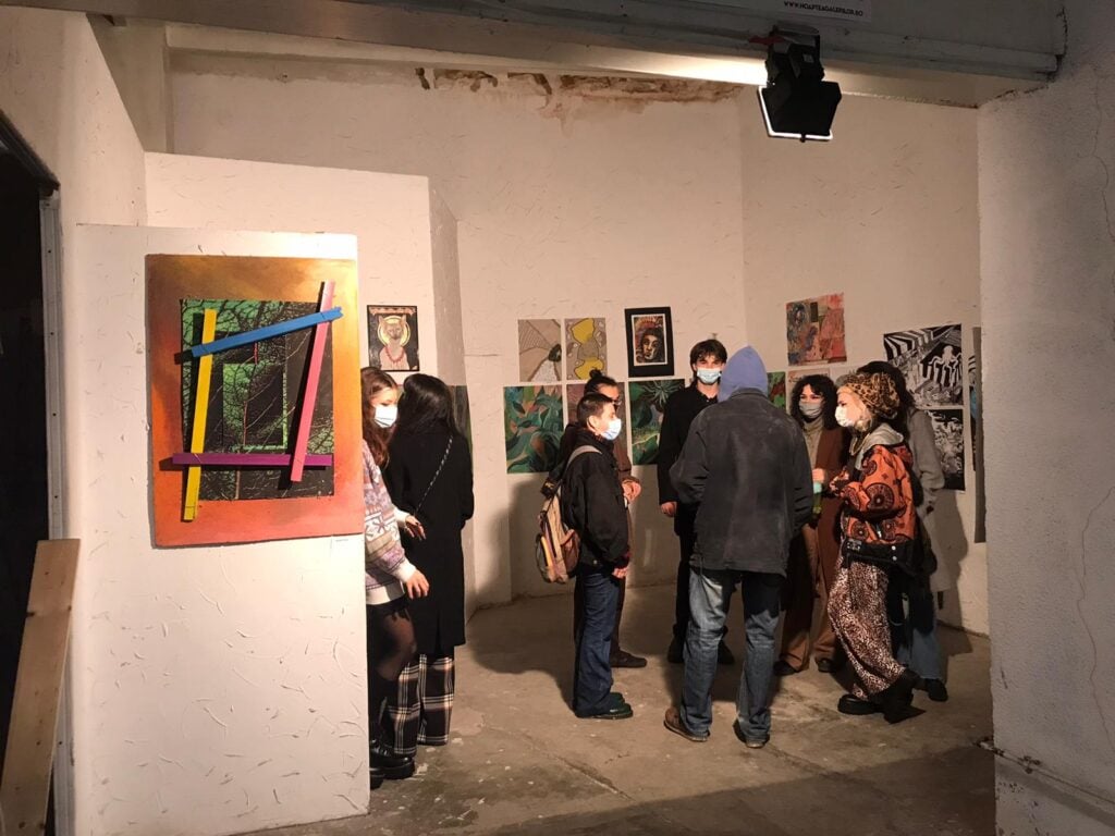 expozitie-elevi-liceul-de-arta-noaptea-alba-a-galeriilor-sibiu8-jqop