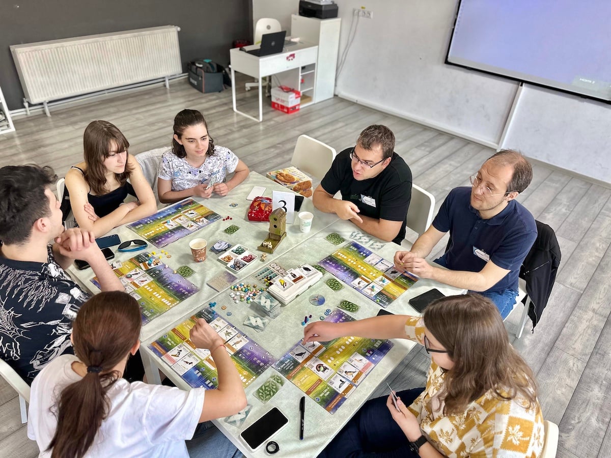 Un cuplu de IT-iști din Sibiu organizează evenimente pentru iubitorii de jocuri de societate: Vrem să aducem împreună oameni care nu se cunosc și să creăm o comunitate
