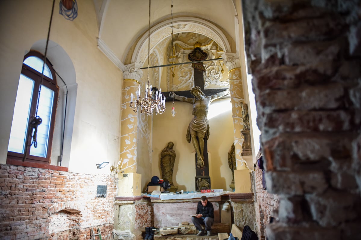 ”O descoperire foarte importantă pentru perioada medievală a Sibiului”. Concluziile arheologilor după cercetările din biserica Sf. Cruce