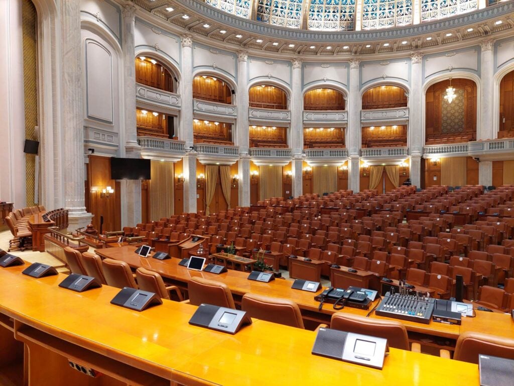 parlament-3-husq