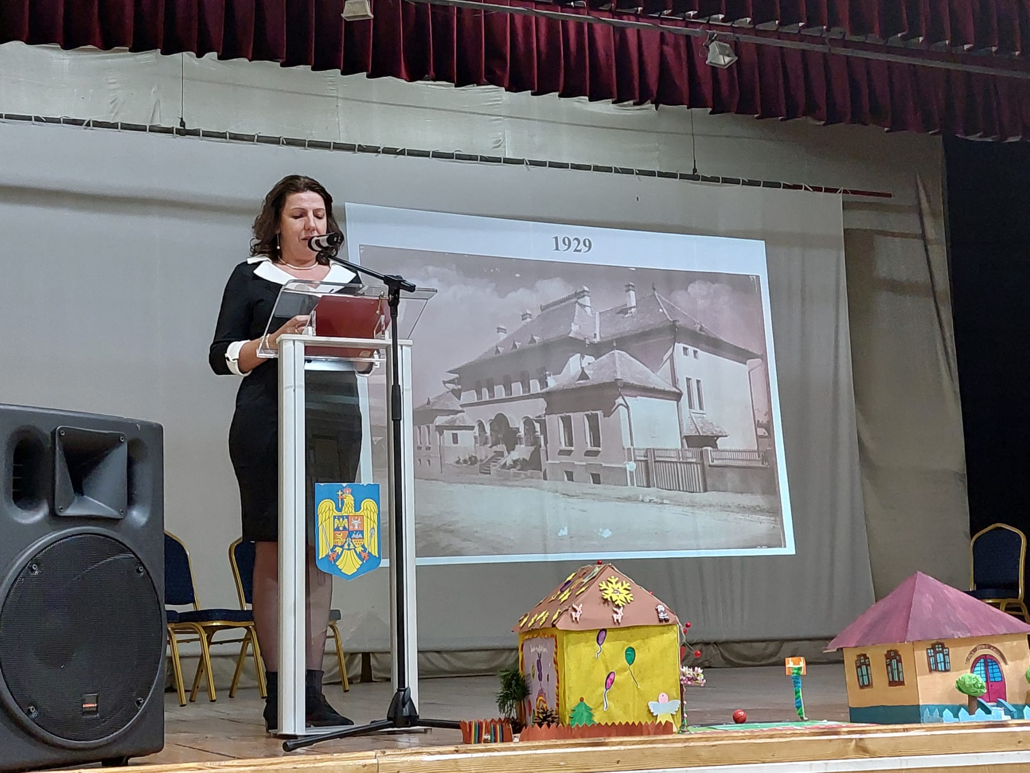 Școala „Regina Maria” a sărbătorit 95 de ani de existență: directorul Bibliotecii Astra și medicul Mihai Rusu, printre foștii absolvenți