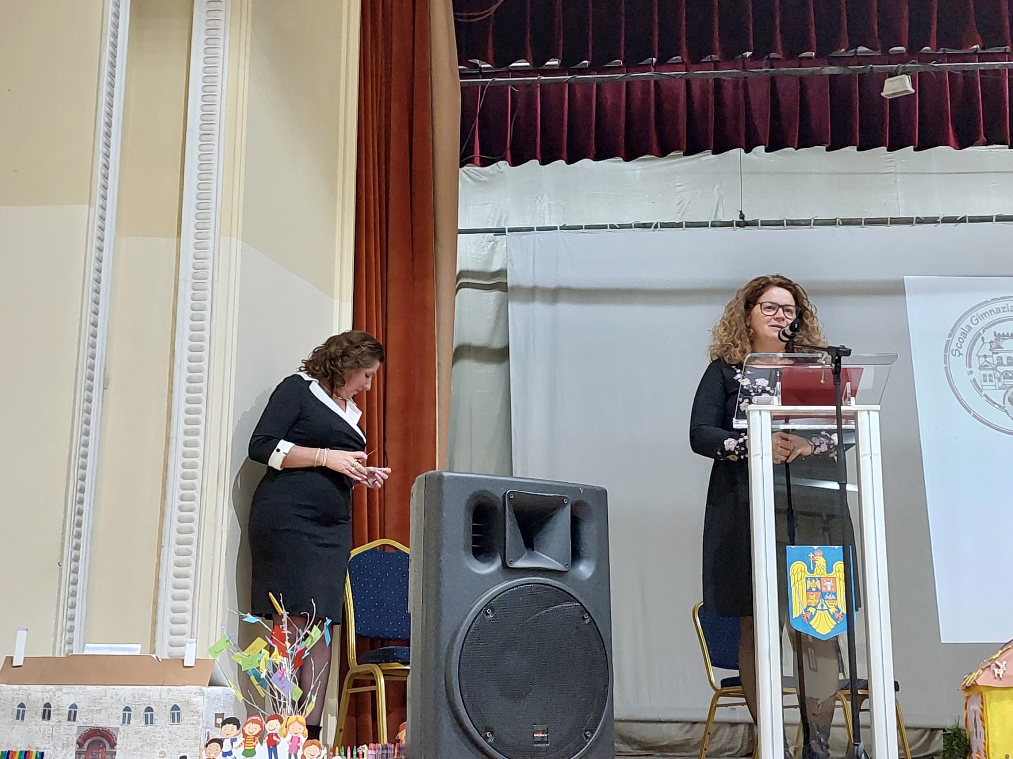 Școala „Regina Maria” a sărbătorit 95 de ani de existență: directorul Bibliotecii Astra și medicul Mihai Rusu, printre foștii absolvenți