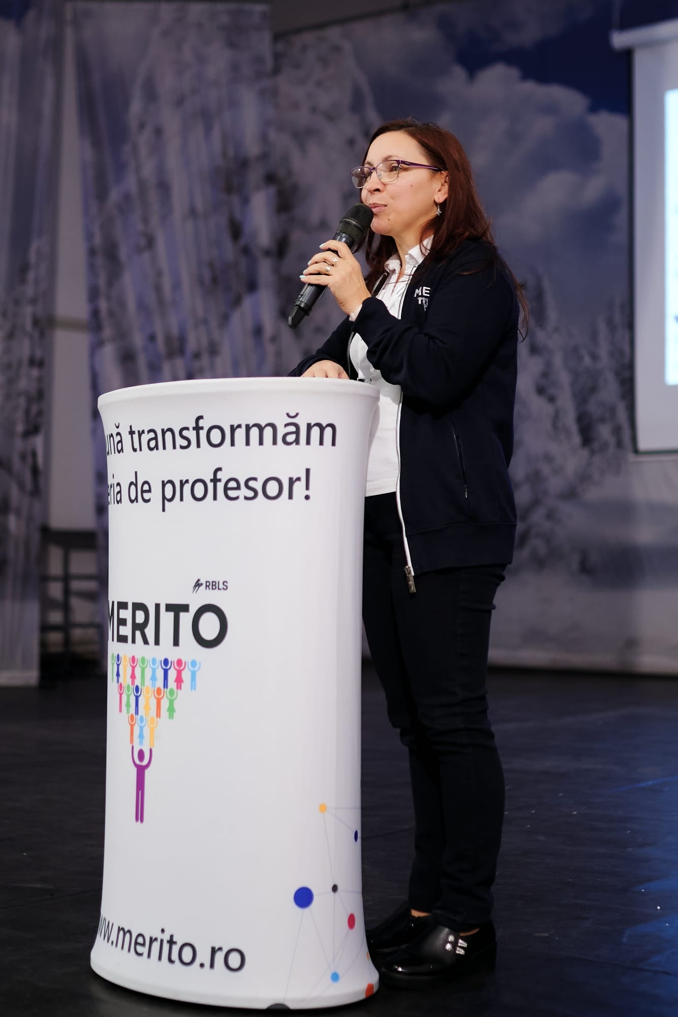 Forumul MERITO. Peste 300 de profesori, studenți și elevi s-au întâlnit la Gura Râului pentru a duce predarea și învățarea la un alt nivel