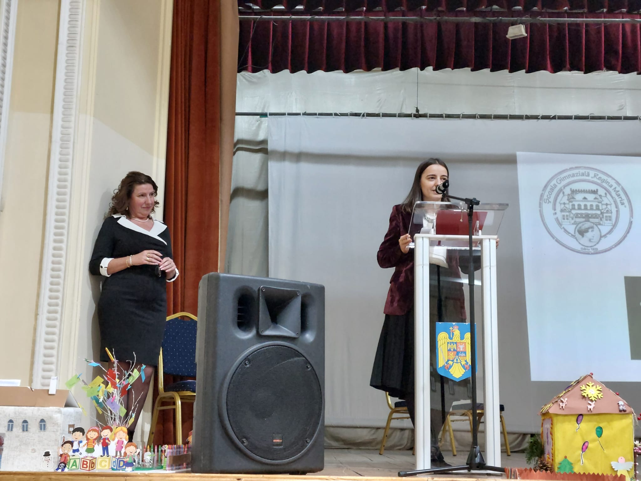 Școala „Regina Maria” a sărbătorit 95 de ani de existență: directorul Bibliotecii Astra și medicul Mihai Rusu, printre foștii absolvenți
