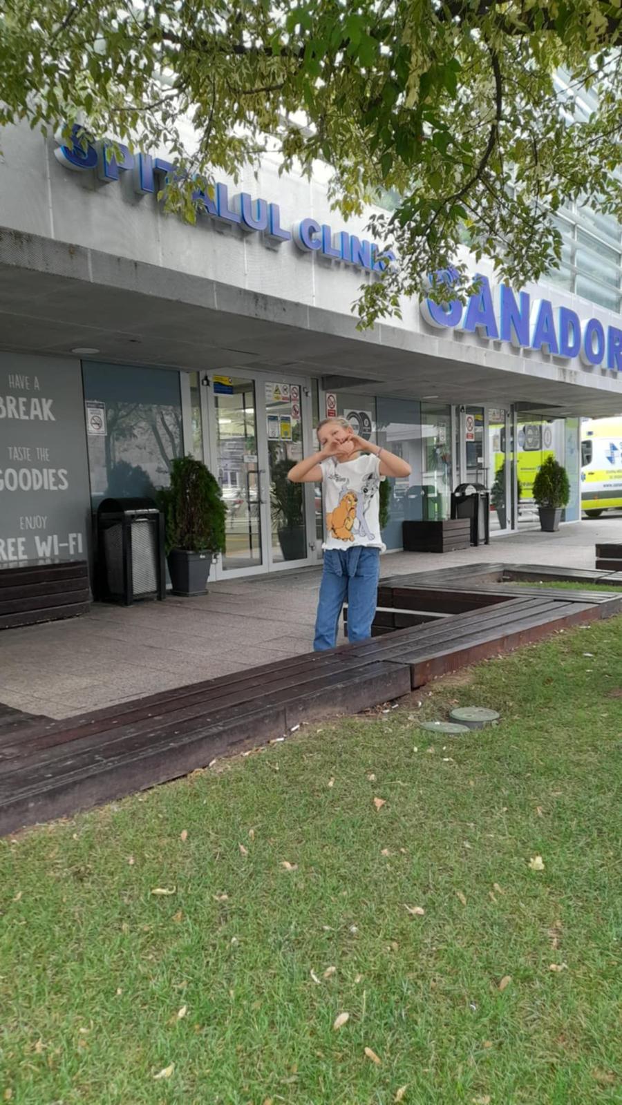 Sánta Réka, medicul care dă șansa unei vieți normale copiilor vulnerabili, cu malformații cardiace: „Până nu reușesc să îi curăț de râie și de păduchi, nu îi pot trimite la operație”