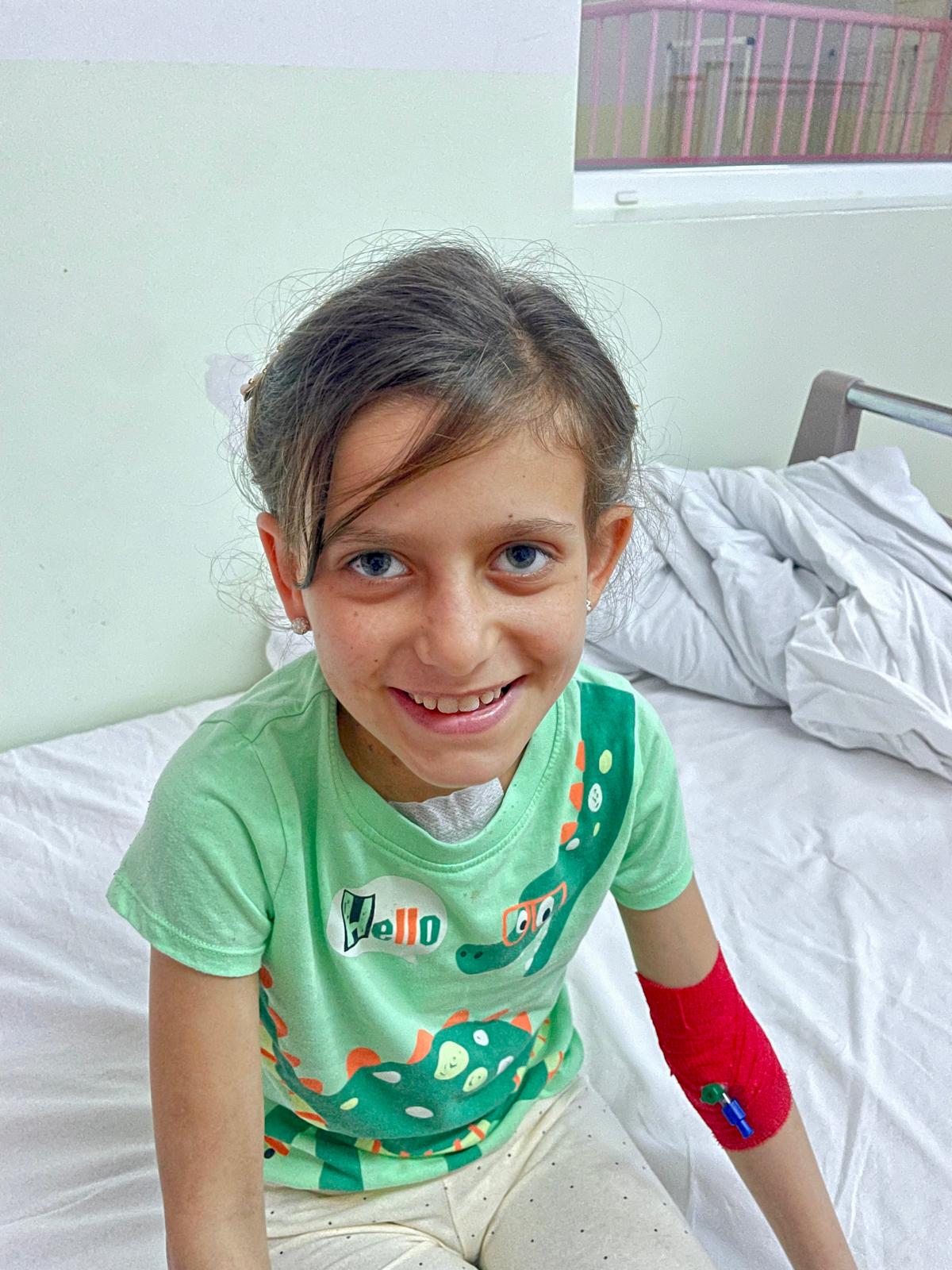 Sánta Réka, medicul care dă șansa unei vieți normale copiilor vulnerabili, cu malformații cardiace: „Până nu reușesc să îi curăț de râie și de păduchi, nu îi pot trimite la operație”