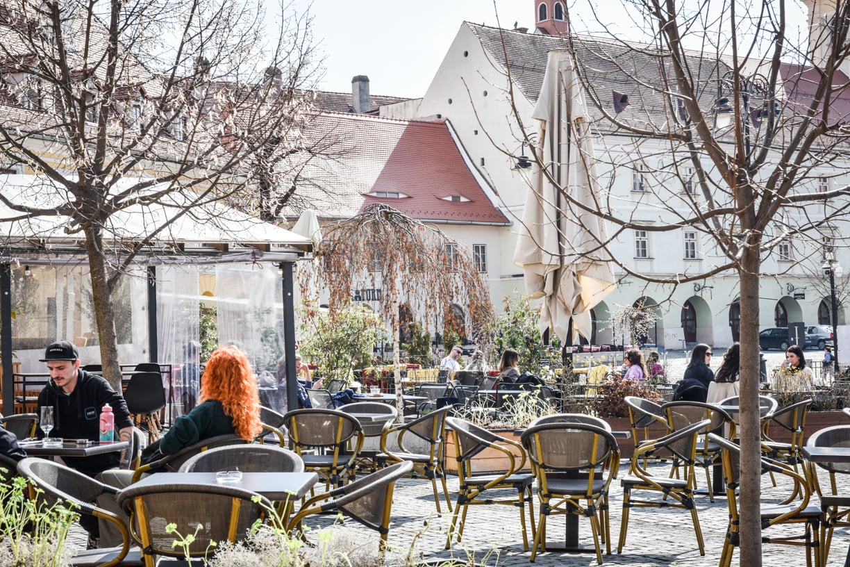 sibiu-terase-piata-mica-primavara-vreme-8-7lhs