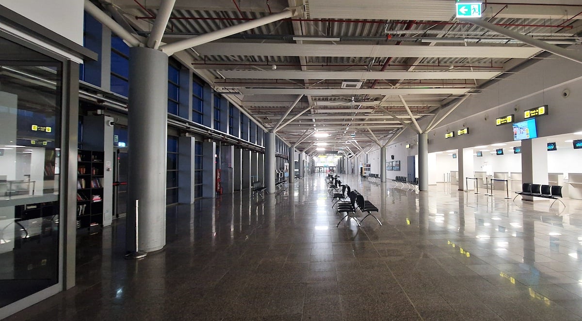 terminal-gol-aeroport-noaptea-4pgt