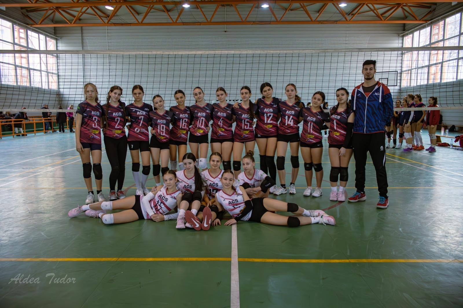 Volei U15: Champions Sibiu A s-a clasat pe locul doi, învinsă de vicecampioana națională CSV Craiova în Cupa Winter Champions