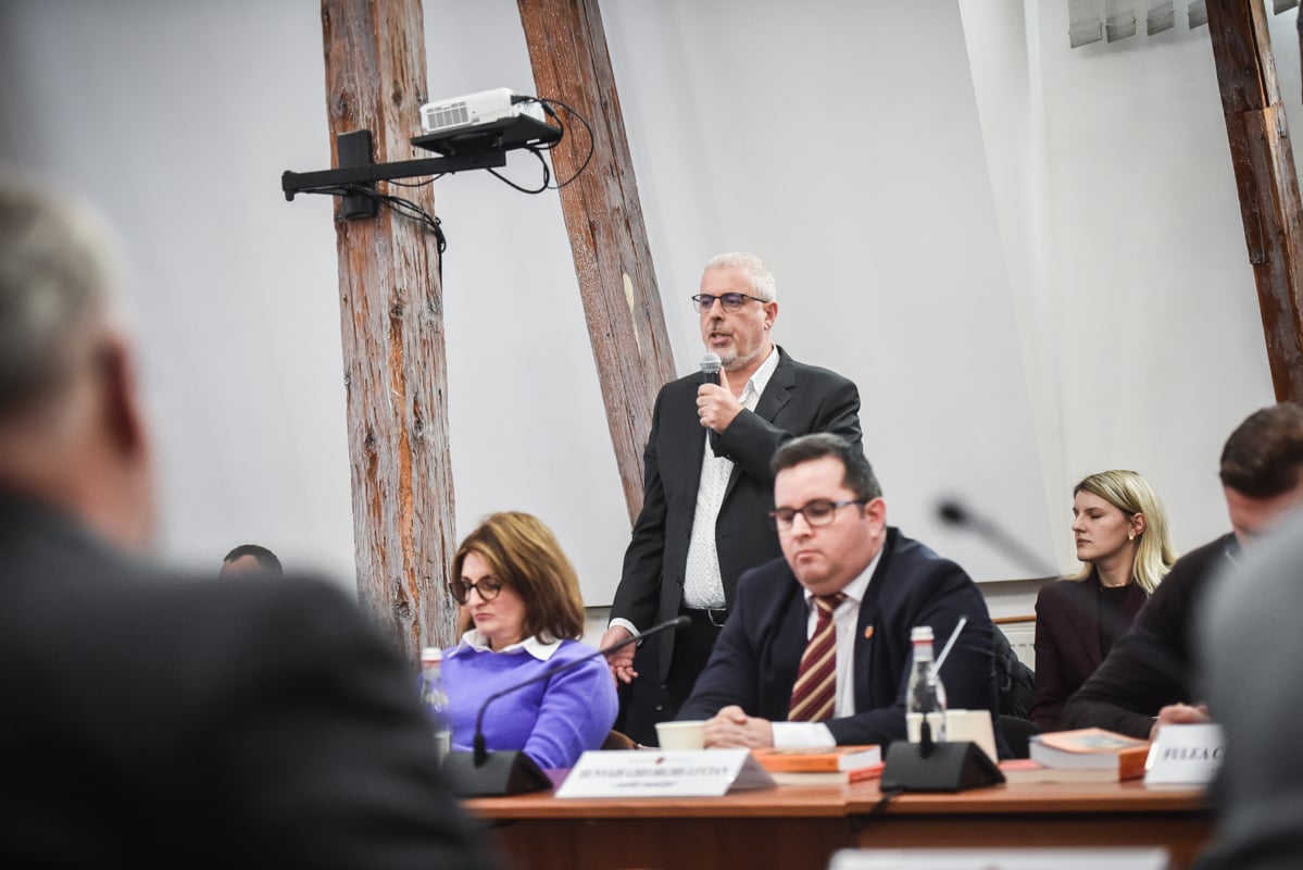 Aleșii sibienilor au votat creșterea taxei de salubrizare cu 40%, de sâmbătă. „Chestiunile acestea de fațadă, că apărăm interesele cetățenilor, sunt de doi bani”