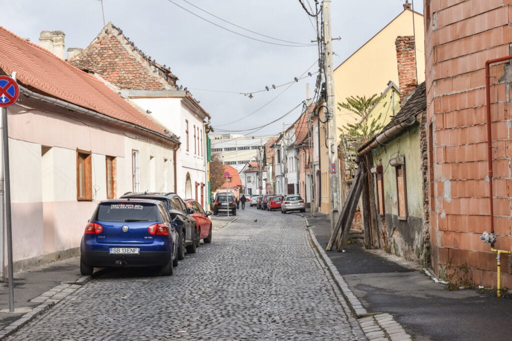 sibiu-strada-pielarilor-masini-1-6jvp