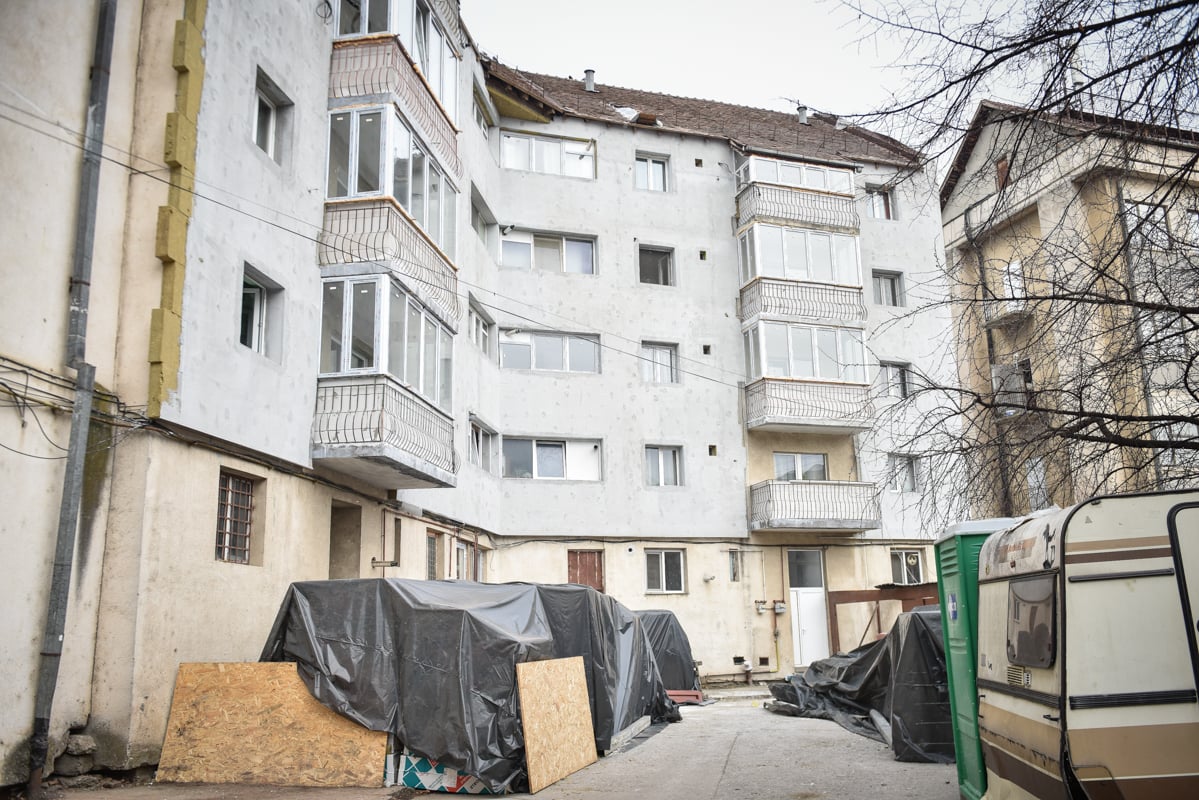 „După reabilitarea blocului, pereții nu vor mai fi ai noștri”. Conspiraționiste scenarii din cauza cărora sibienii ratează fonduri nerambursabile ori vor să-și vândă apartamentele