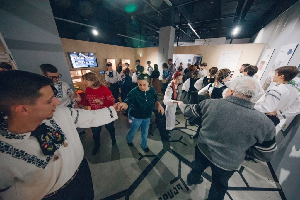 cursuri-de-dans-gratuite-foto-muzeul-astra1-elby